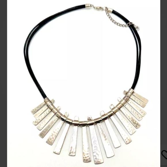 Silpada Vintage RARE Sterling Silver NOD TO
MOD Exquisite Hammered Bib Necklace - Picture 11 of 14